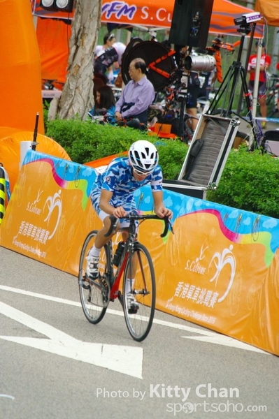 SG201303