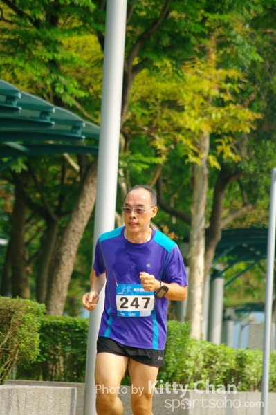 SG201825