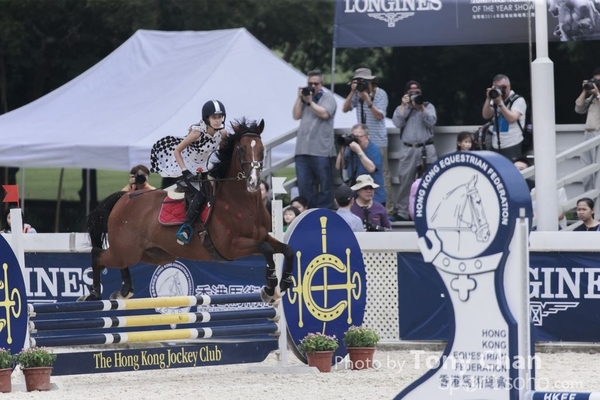 LonginesJumping_100