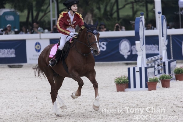 LonginesJumping_156