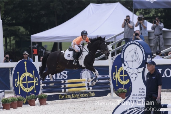 LonginesJumping_174