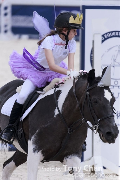LonginesJumping_206