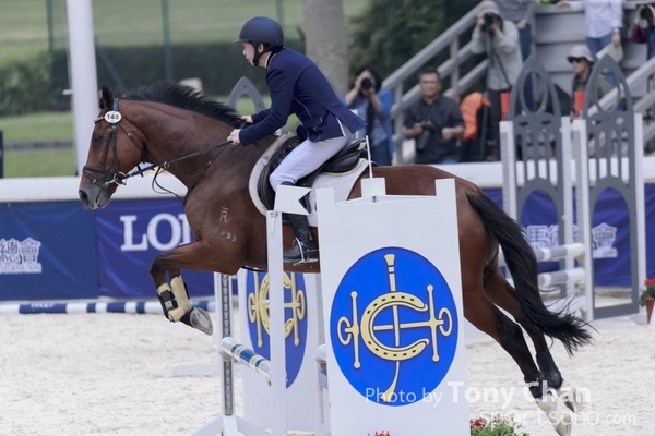 LonginesJumping_272