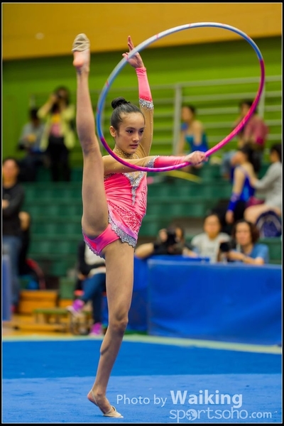 2016-04-24 Gymnastics - Hoop 0101