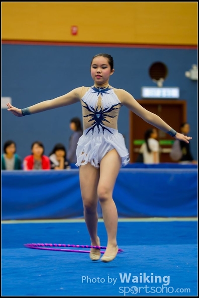 2016-04-24 Gymnastics - Hoop 0104