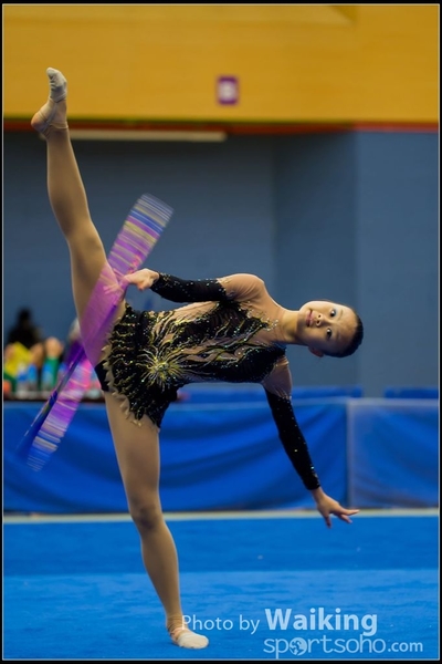2016-04-24 Gymnastics - Hoop 0157