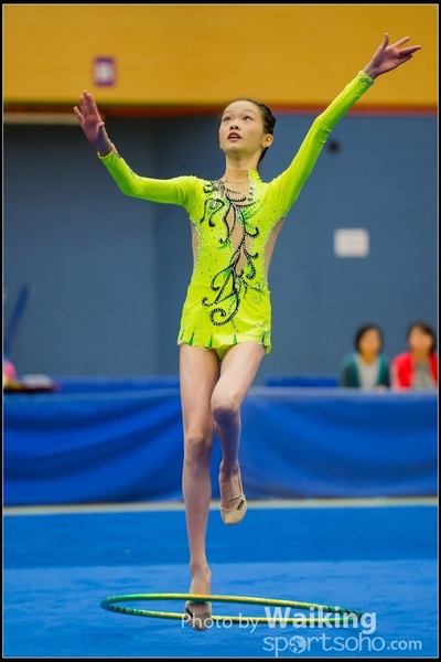 2016-04-24 Gymnastics - Hoop 0172