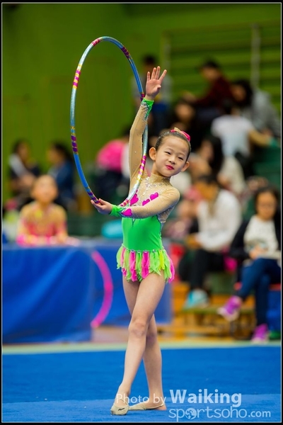 2016-04-24 Gymnastics - Hoop 0203