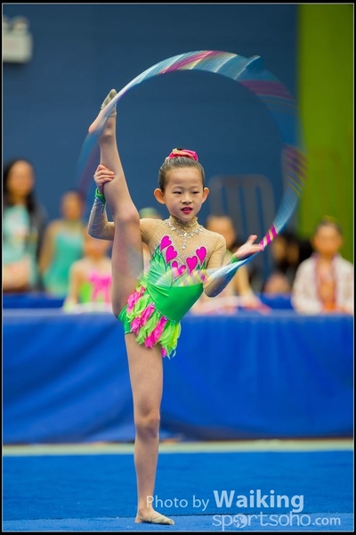 2016-04-24 Gymnastics - Hoop 0205