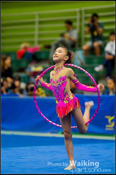 2016-04-24 Gymnastics - Hoop 0210