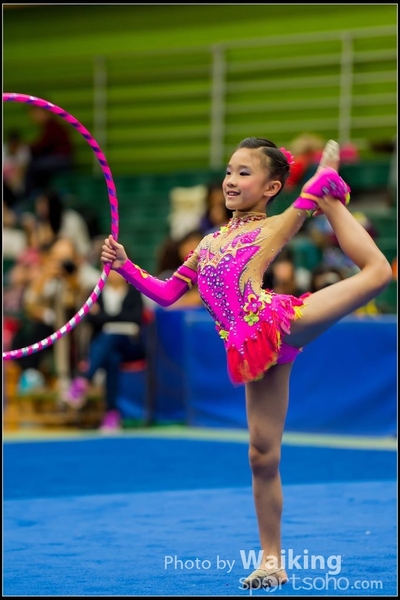 2016-04-24 Gymnastics - Hoop 0211