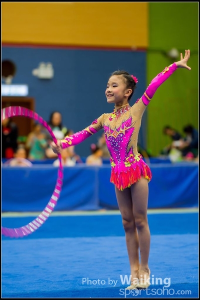 2016-04-24 Gymnastics - Hoop 0212