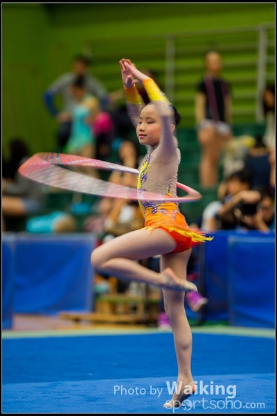2016-04-24 Gymnastics - Hoop 0250
