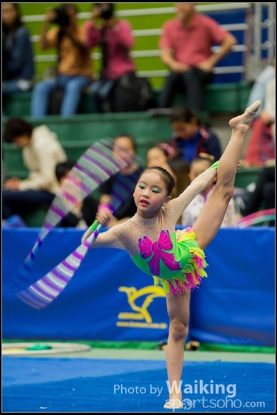 2016-04-24 Gymnastics - Hoop 0282