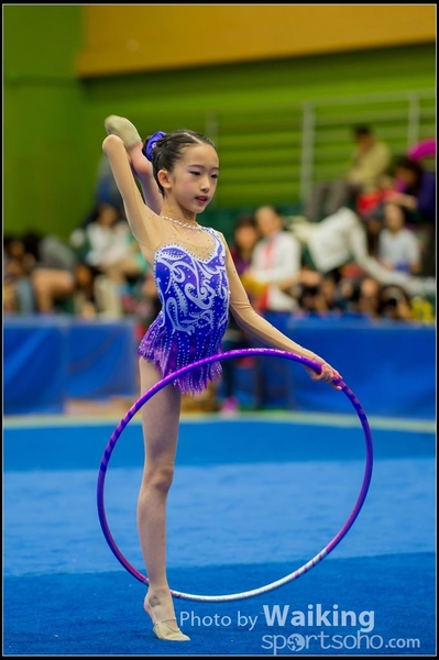 2016-04-24 Gymnastics - Hoop 0316