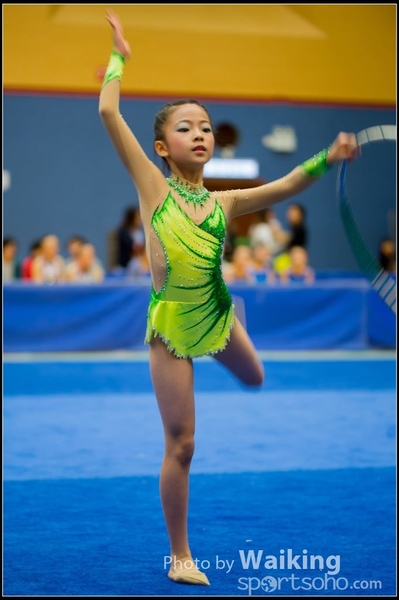 2016-04-24 Gymnastics - Hoop 0324