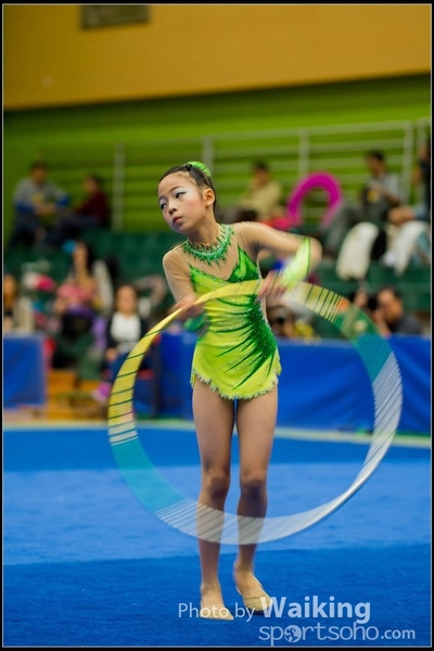 2016-04-24 Gymnastics - Hoop 0327