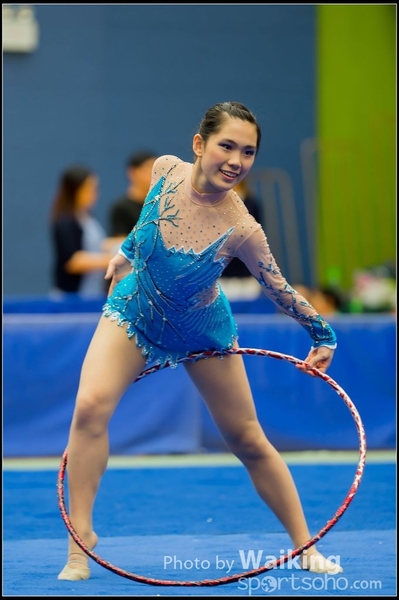 2016-04-24 Gymnastics - Hoop 0341
