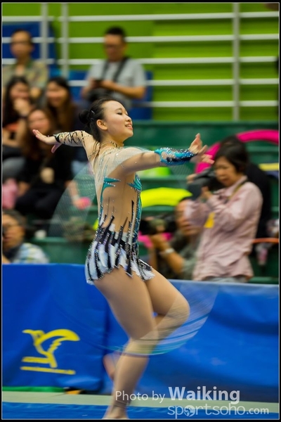 2016-04-24 Gymnastics - Hoop 0362