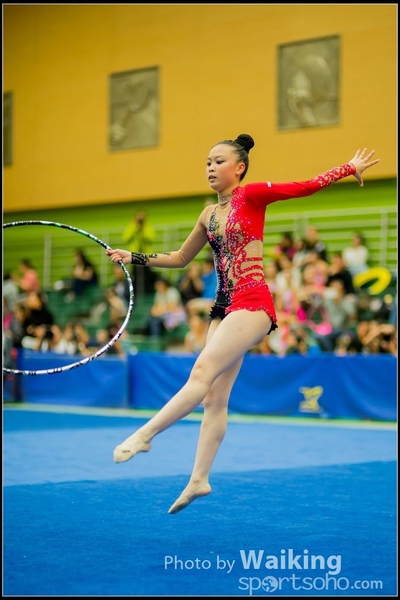 2016-04-24 Gymnastics - Hoop 0401
