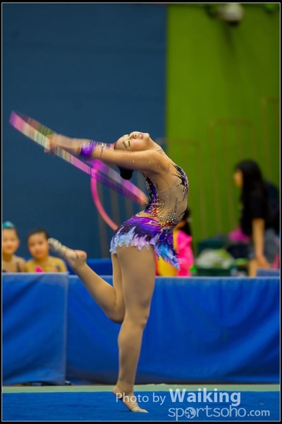 2016-04-24 Gymnastics - Hoop 0404