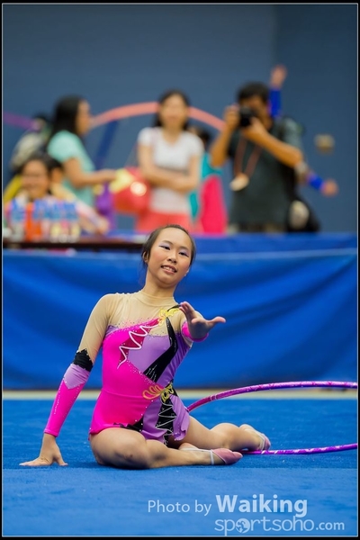 2016-04-24 Gymnastics - Hoop 0427