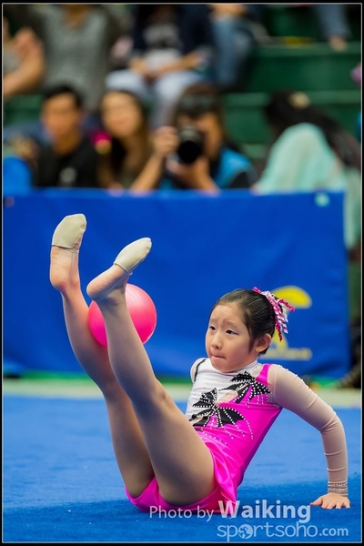 2016-04-24 Gymnastics - Ball 0098