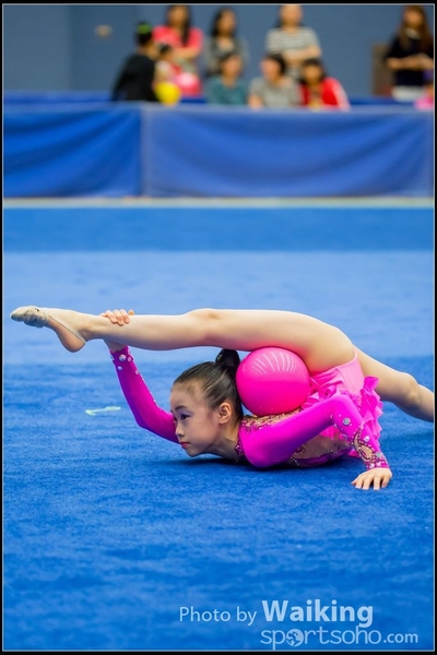 2016-04-24 Gymnastics - Ball 0113