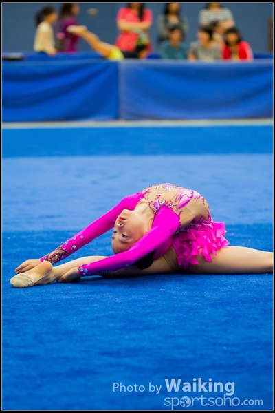 2016-04-24 Gymnastics - Ball 0114