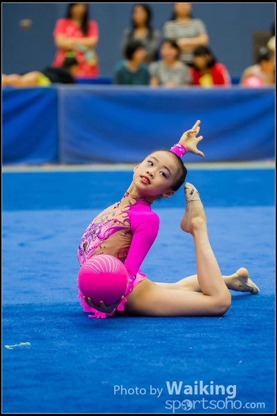2016-04-24 Gymnastics - Ball 0115