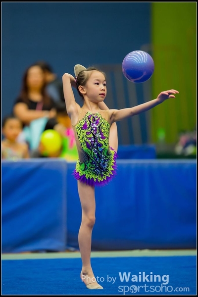 2016-04-24 Gymnastics - Ball 0120
