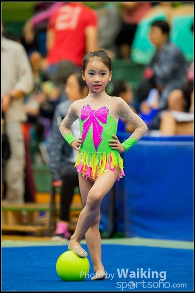 2016-04-24 Gymnastics - Ball 0124