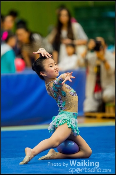 2016-04-24 Gymnastics - Ball 0131