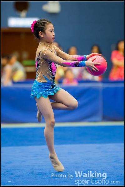 2016-04-24 Gymnastics - Ball 0145