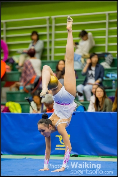 2016-04-24 Gymnastics - Ball 0157