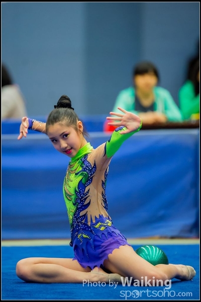 2016-04-24 Gymnastics - Ball 0169