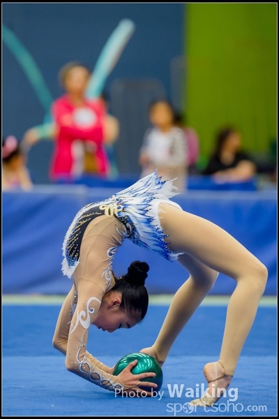 2016-04-24 Gymnastics - Ball 0205