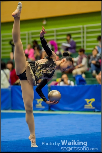 2016-04-24 Gymnastics - Ball 0212