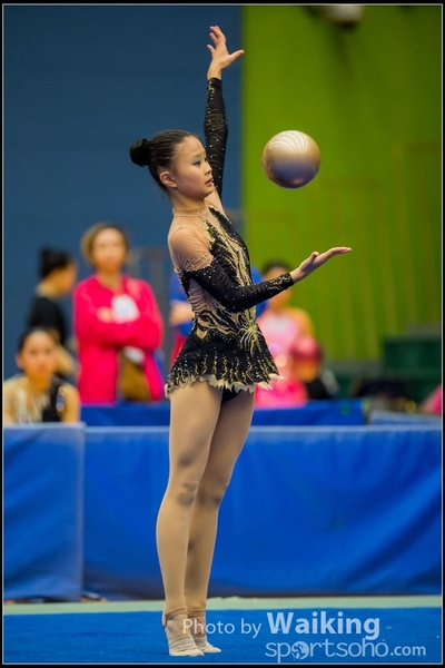 2016-04-24 Gymnastics - Ball 0213