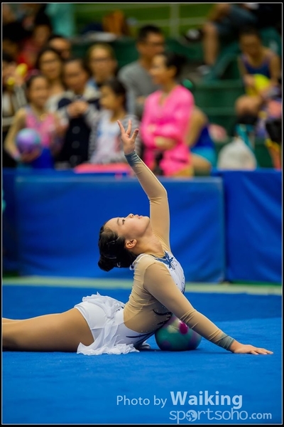 2016-04-24 Gymnastics - Ball 0245