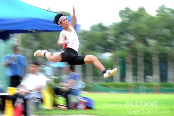ATHLETICS (42)