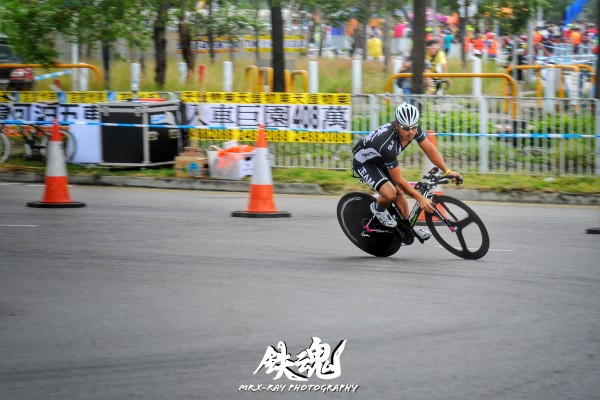 D70_7707-01