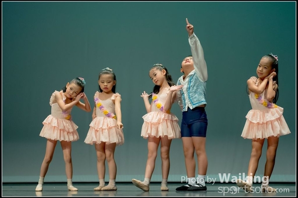 2016-10-01 Solo Dance (1st) 0065