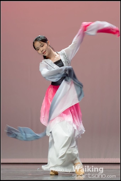 2016-10-01 Solo Dance (1st) 0685