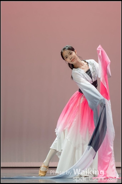 2016-10-01 Solo Dance (1st) 0717