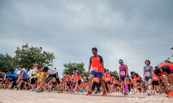 20161030 GigaSports 10K Race-23