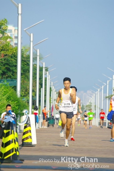 SG201016