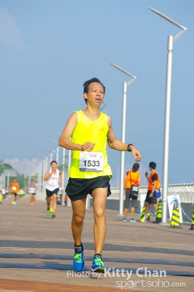 SG201052
