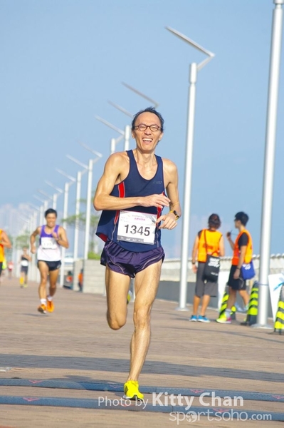 SG201055