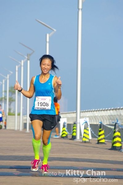 SG201076